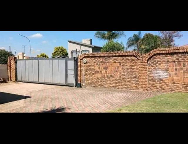 4 BEDROOM HOUSE FOR SALE IN DALPARK